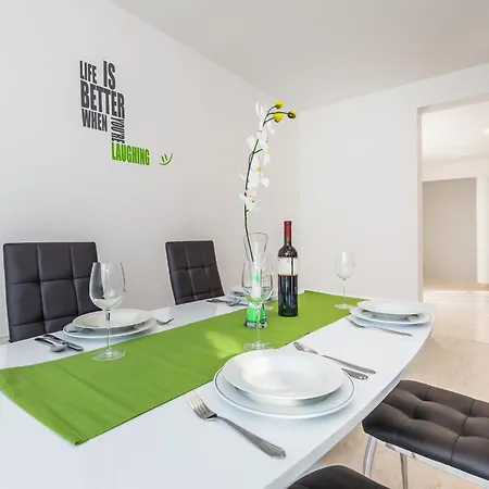 Bright And Modern With Private Terrace *